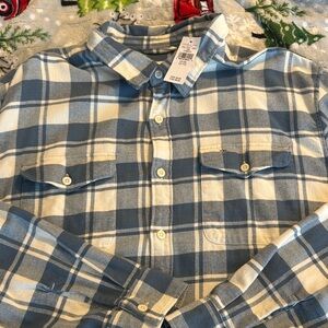 NWT Super Soft American Eagle Blue and White Plaid Button-Up Shirt